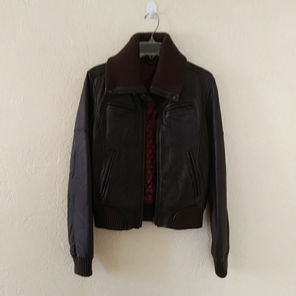 Levi's Aviator Leather Bomber Jacket - Picture 2 of 14